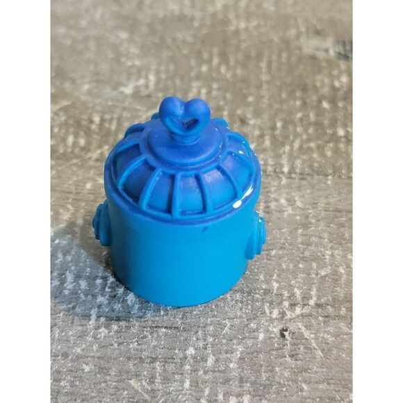 Blue white splattered fire hydrant heart doll accessory - Picture 3 of 4